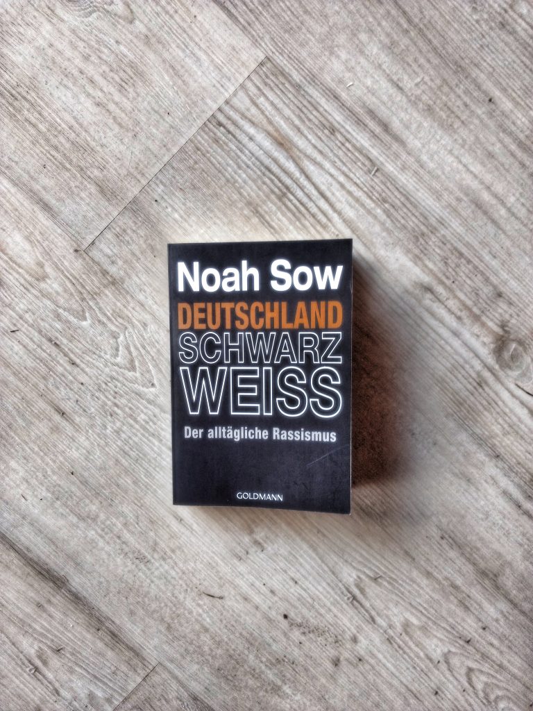 Deutschland Schwarz Weiss Noah Sow Schreibtrieb